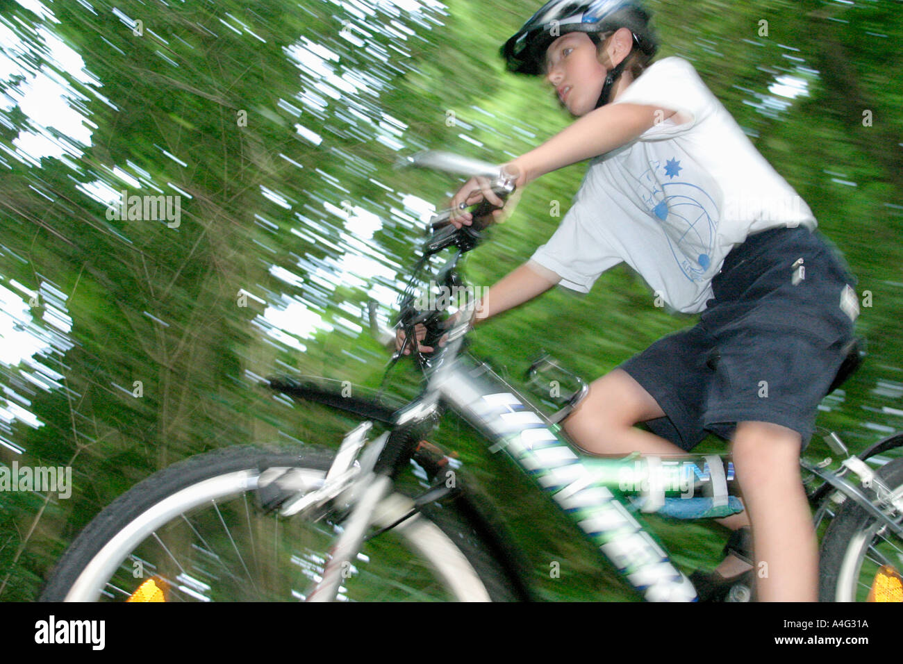 cycle helmet for 9 year old
