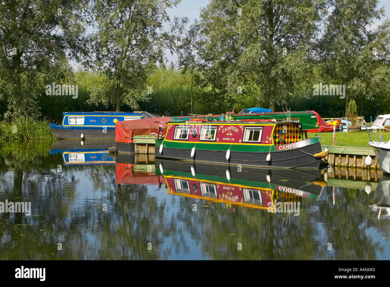 narrow boat at papermill lock essex england Stock Photo Alamy
