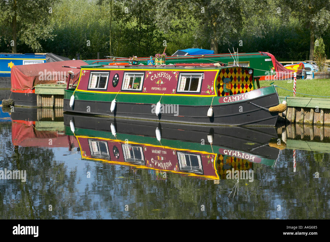 narrow boat at papermill lock essex england Stock Photo Alamy