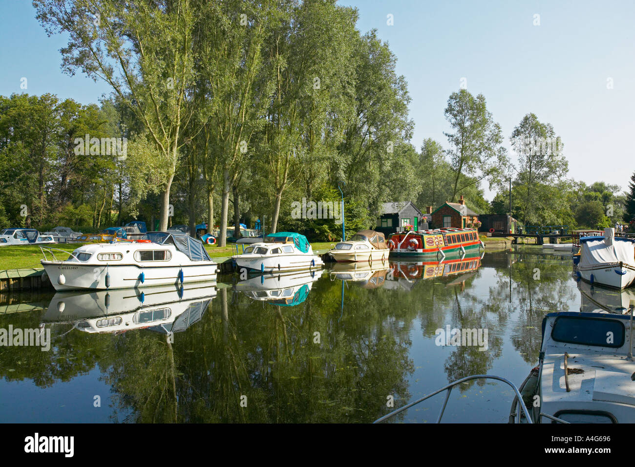 narrow boat at papermill lock essex england Stock Photo Alamy
