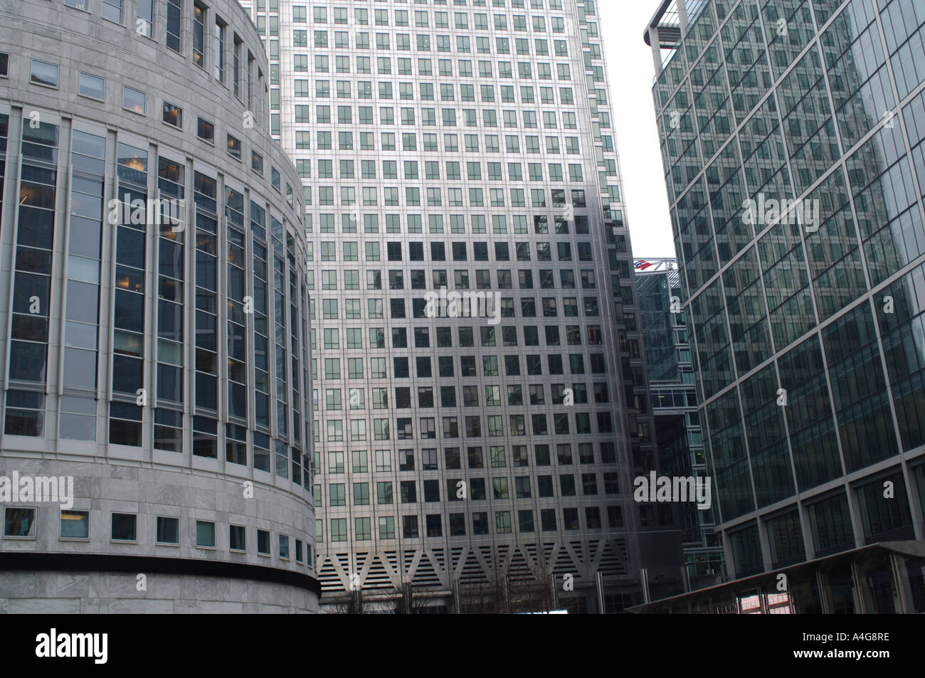 Modern buildings at Canary Wharf in London's Docklands Stock Photo - Alamy