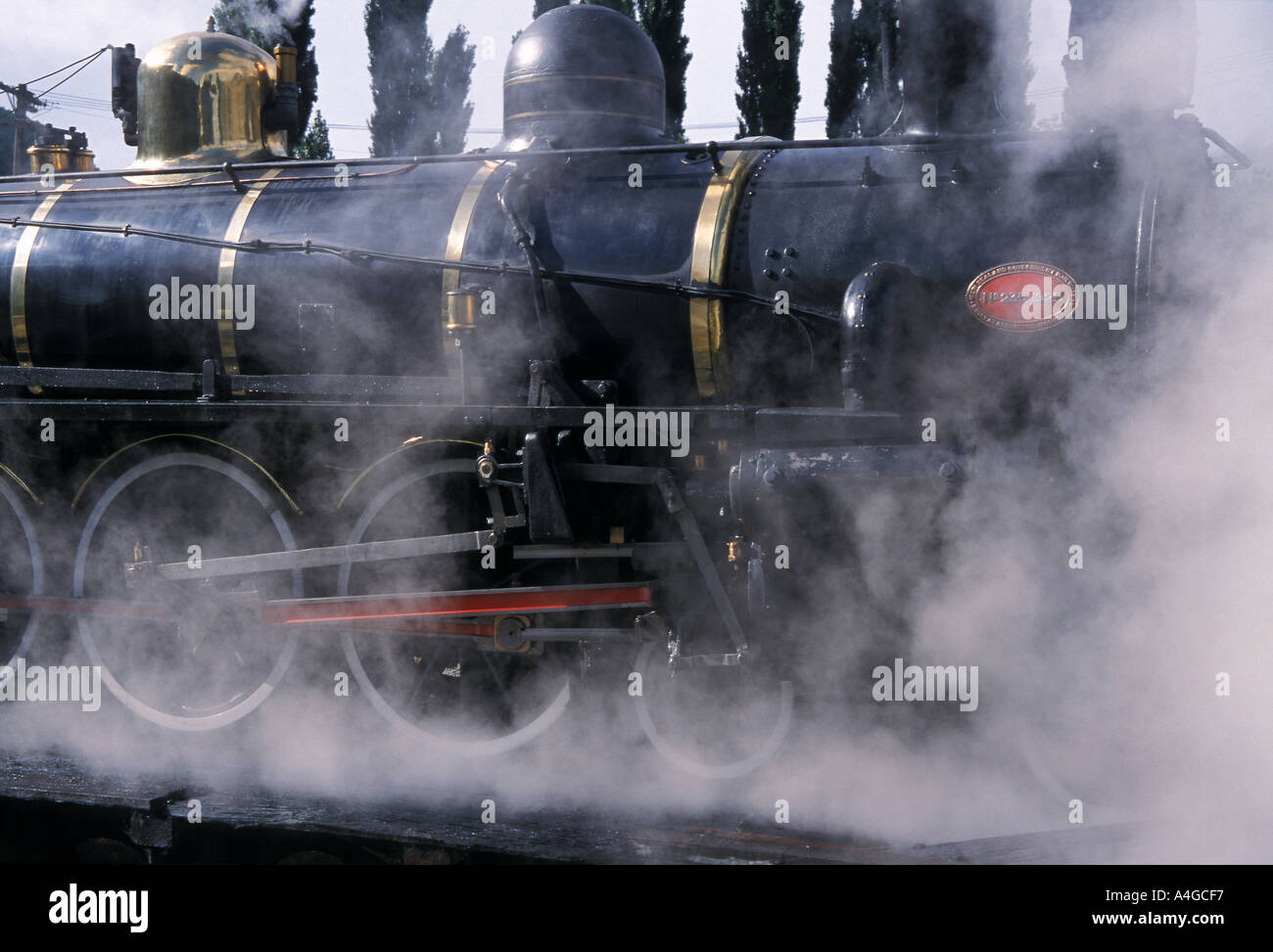 Steam trains hires stock photography and images Alamy