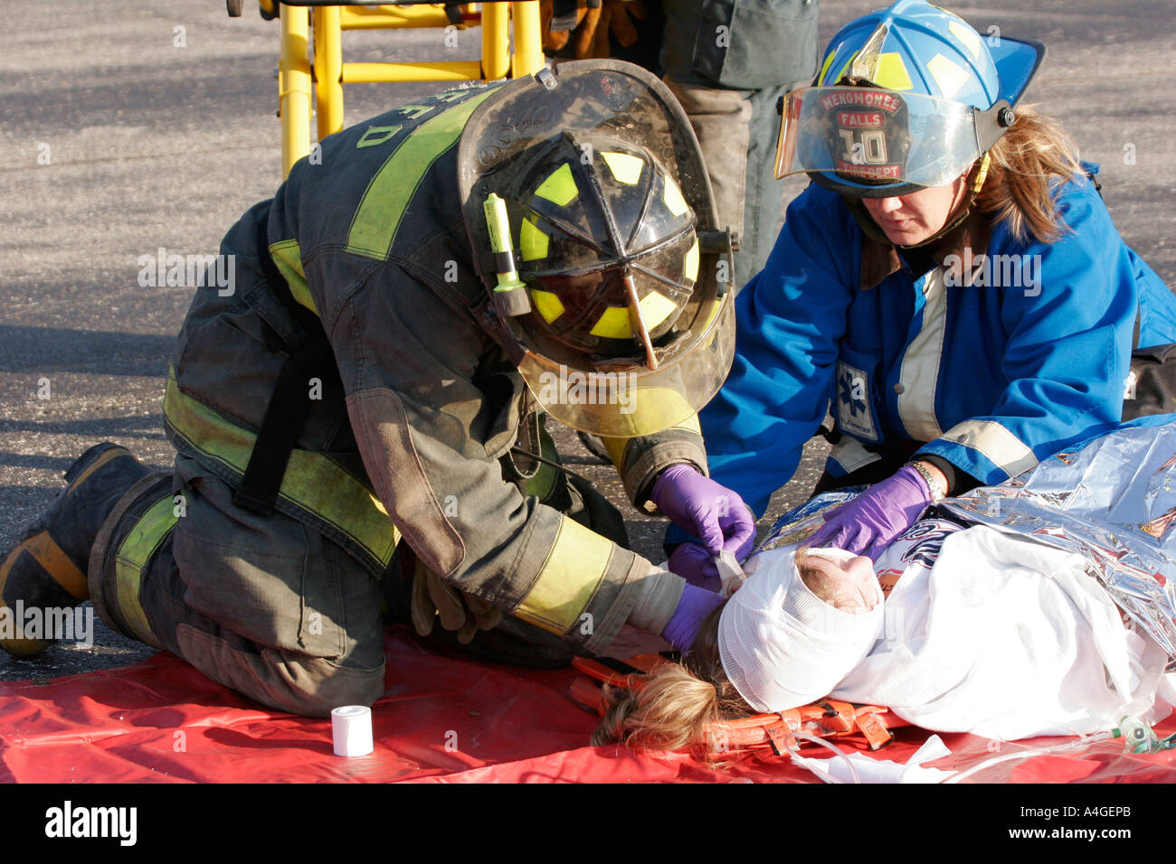 Emt gloves emergency hires stock photography and images Alamy