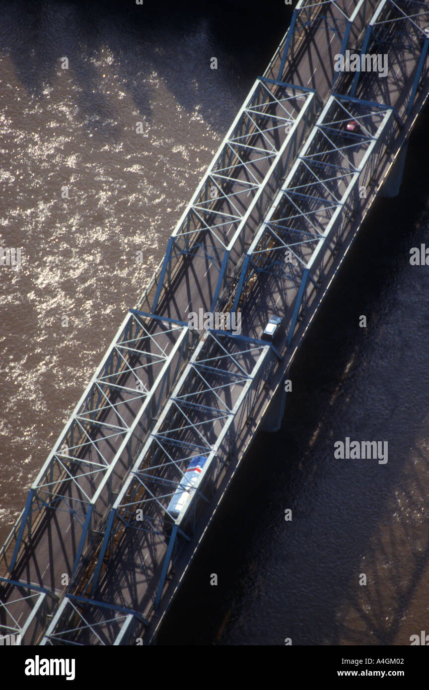Aerial view bridge hi-res stock photography and images - Alamy
