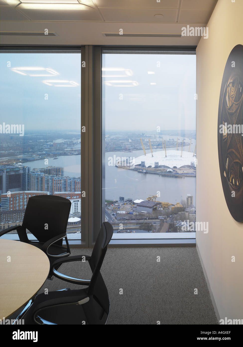 Barclays canary wharf interior hi-res stock photography and images - Alamy