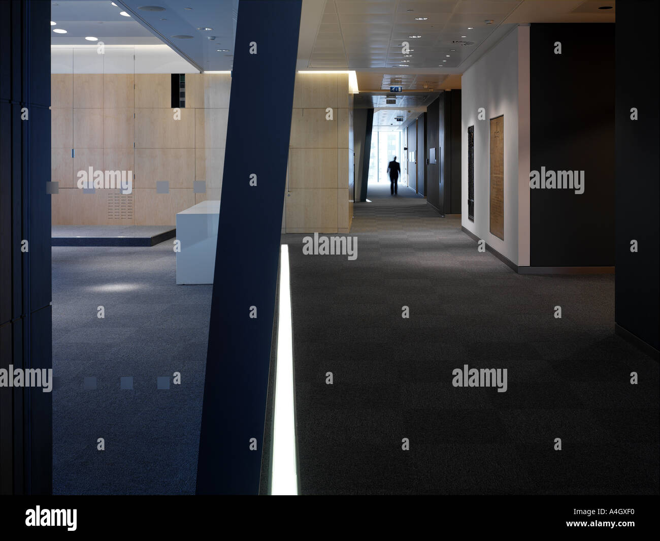 Barclays canary wharf interior hi-res stock photography and images - Alamy
