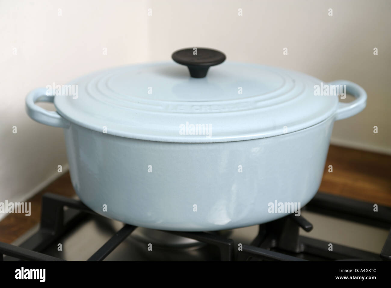 Le Creuset cooking pot Stock Photo Alamy