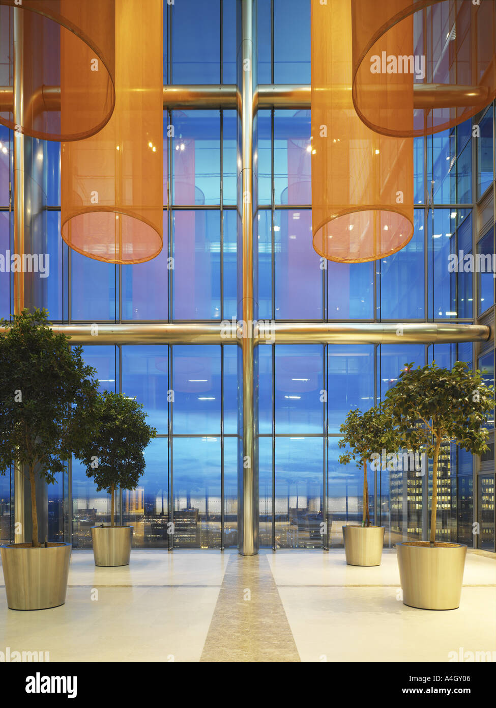 Barclays canary wharf and lobby hi-res stock photography and images - Alamy