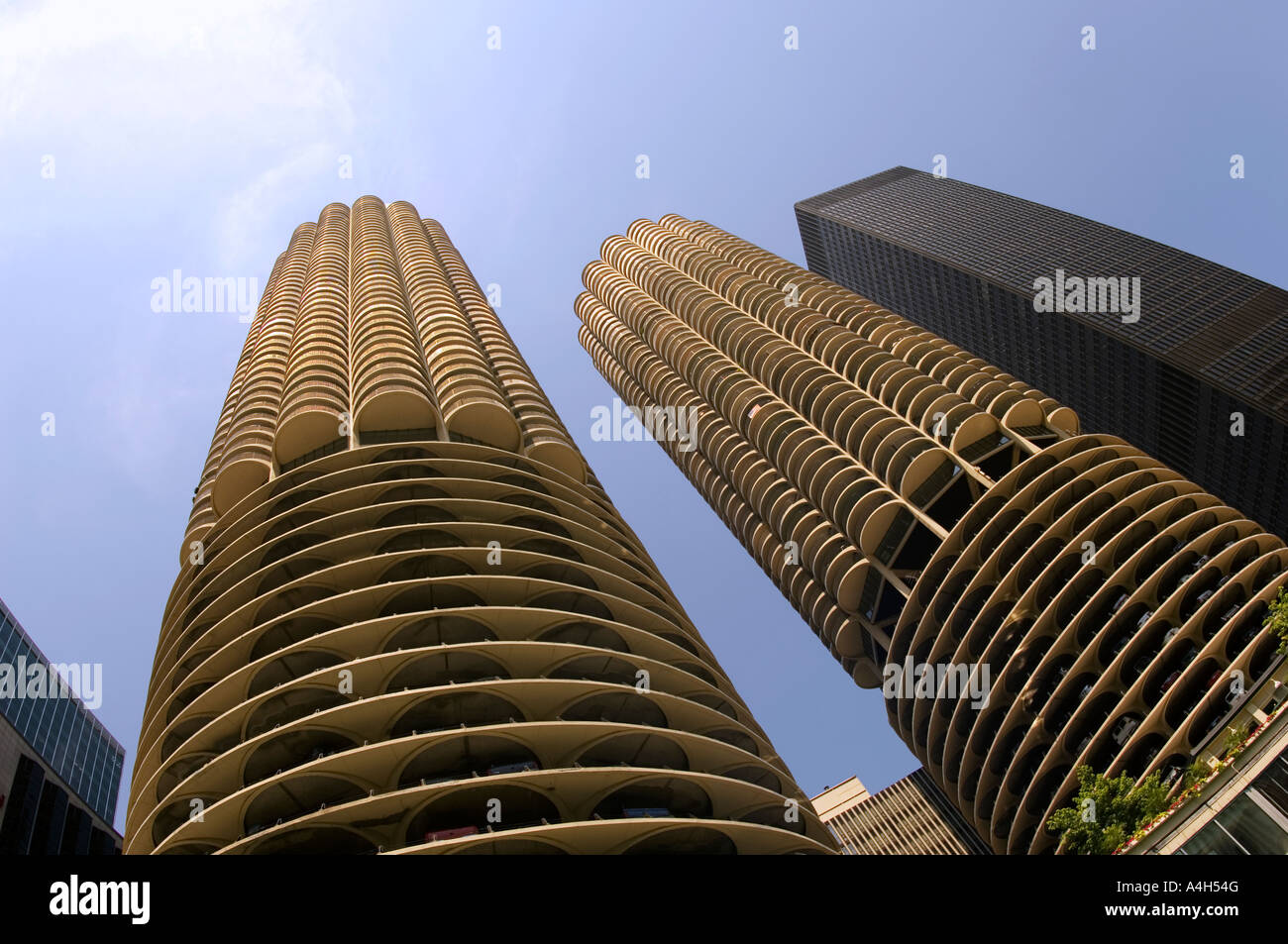 Marina City office and apartment complex on the Chicago River in Chicago Illinois Stock Photo