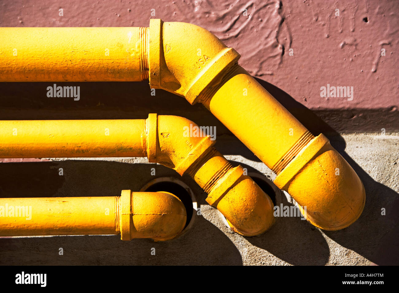 WATER PIPES, STEEL, YELLOW, ELBOWS, CONNECTIONS, DRINKING WATER, FLOW