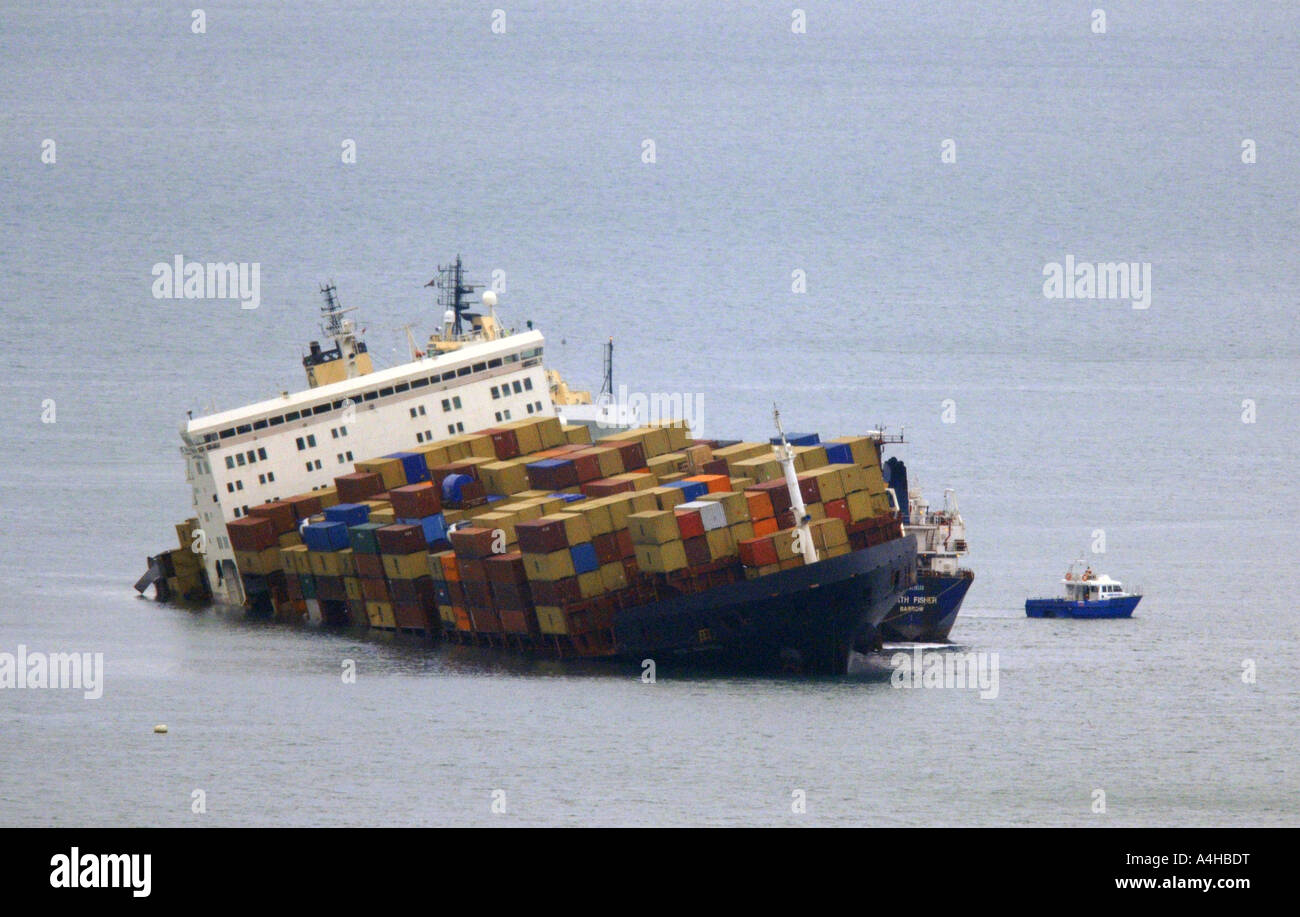 Ship sink hi-res stock photography and images - Page 11 - Alamy
