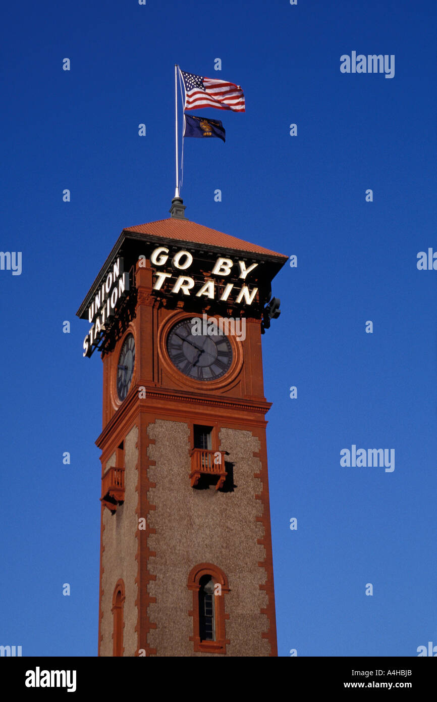 Time flies clock tower hi-res stock photography and images - Alamy