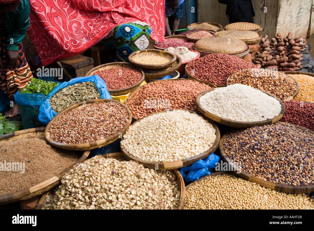 Grain beans spices nuts and seeds on sale in the market at Lilongwe Malawi Africa Stock Photo