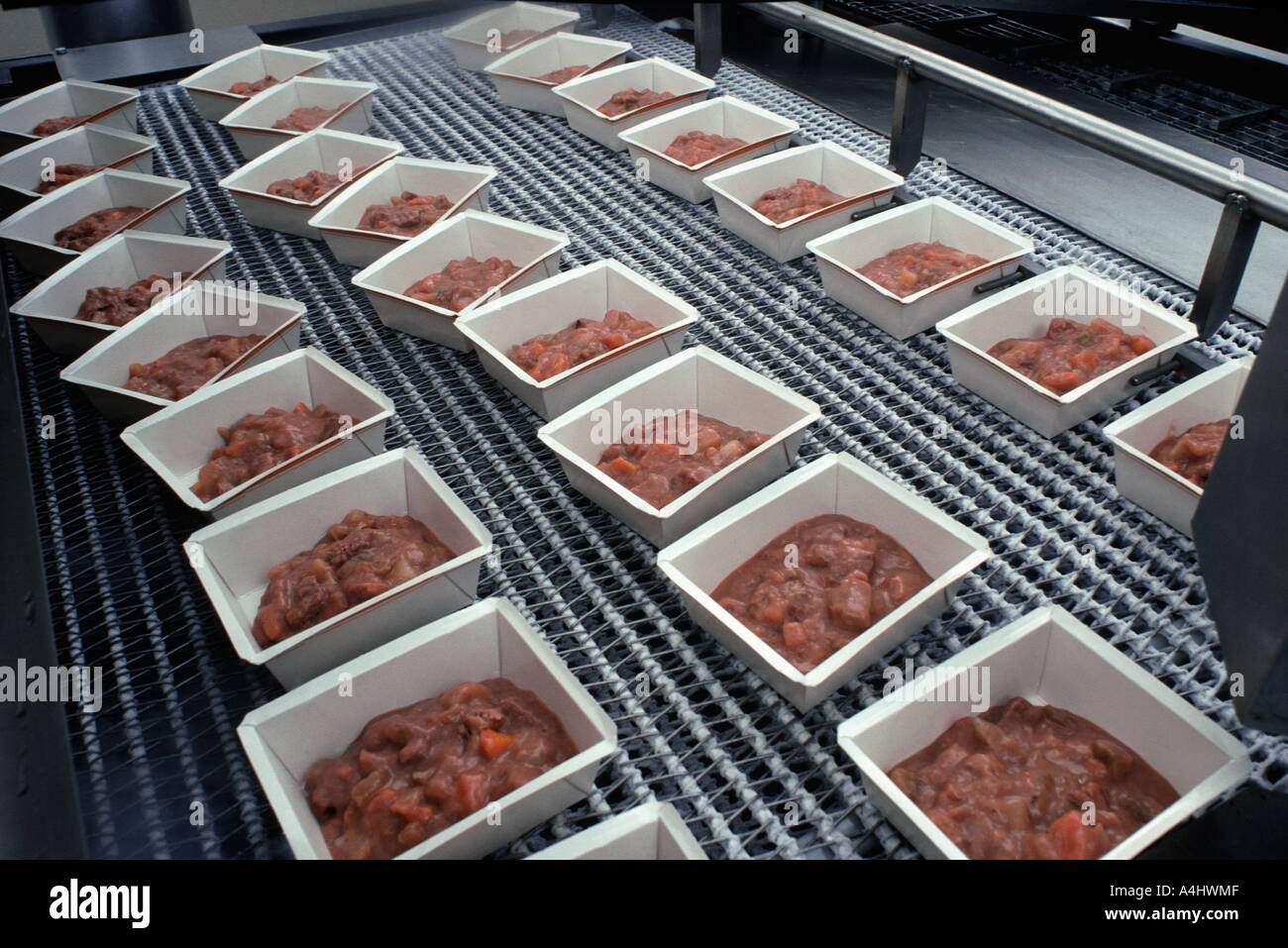 Slacking Food Frozen food factory hi-res stock photography and images - Alamy
