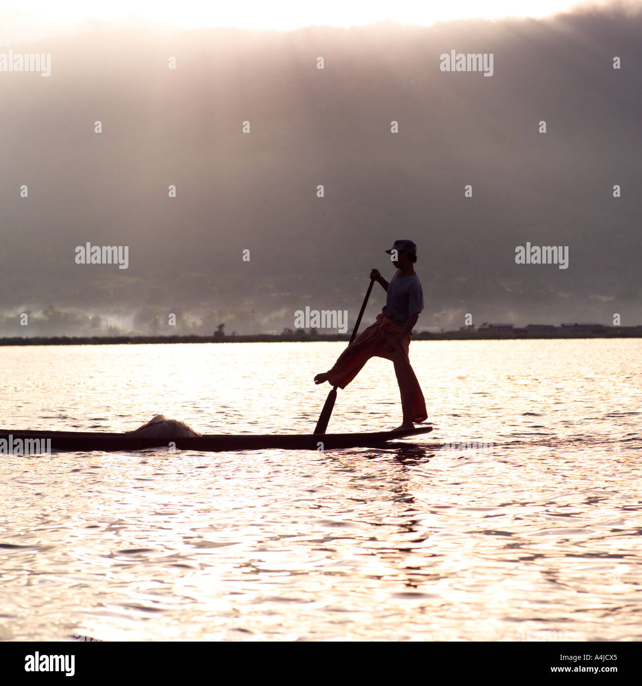 Flat bottomed rowing boat hires stock photography and images Alamy