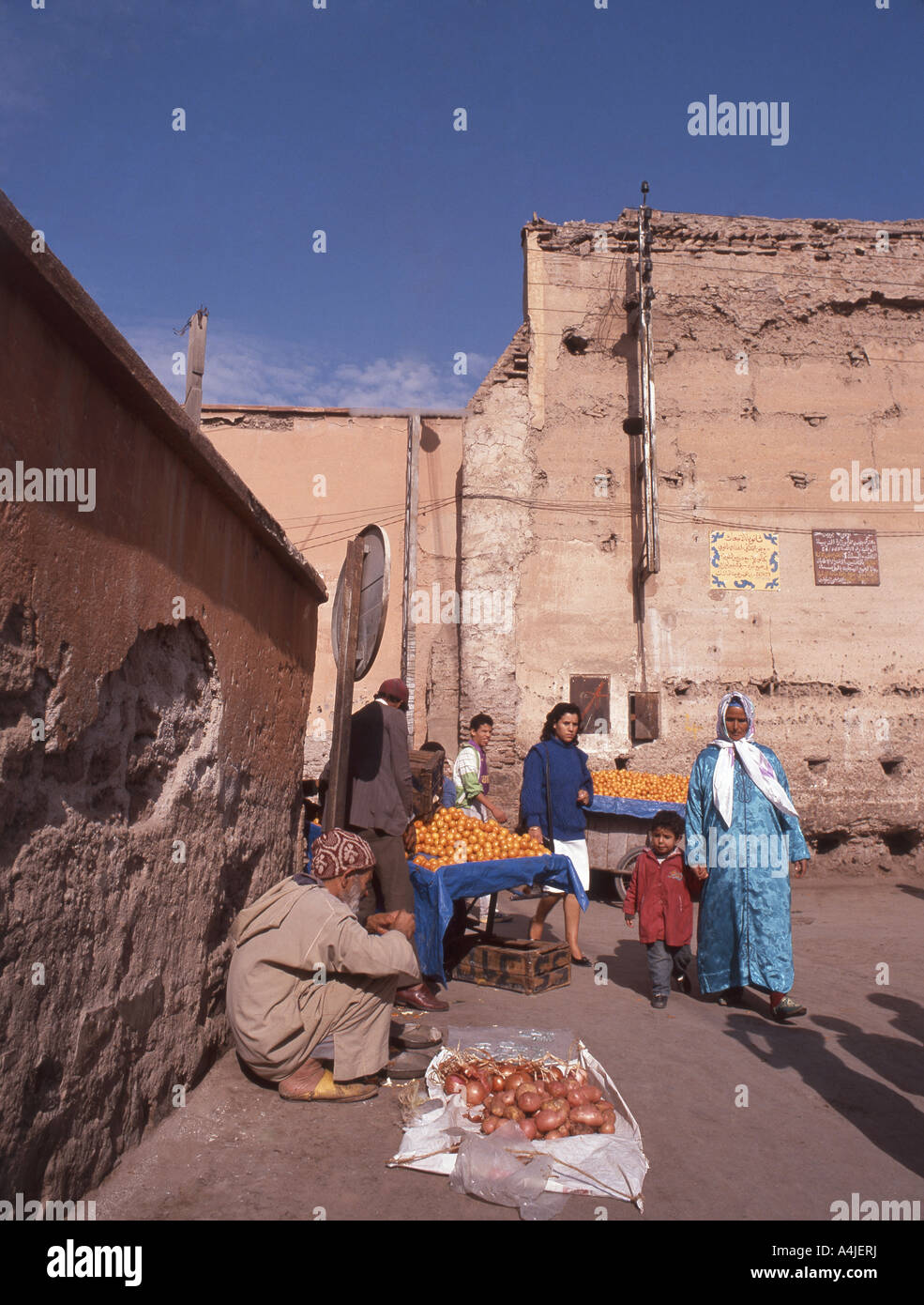 Street sellers, The Souk, Marrakech, Marrakech-Tensift-El Haouz Region, Morocco Stock Photo