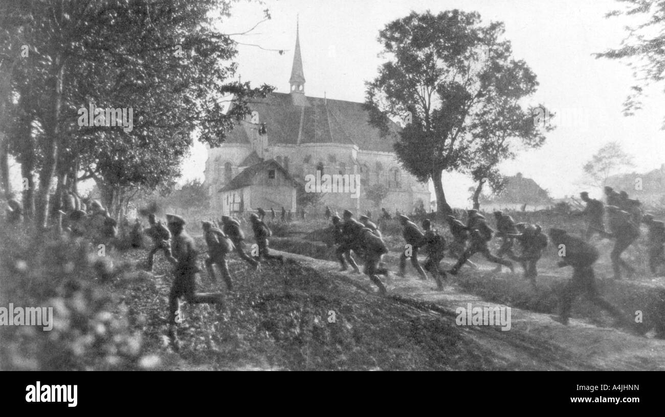 Russian troops retreating in disarray, Ternopil, Ukraine, First World War, 1 July 1917. Artist: Unknown Stock Photo