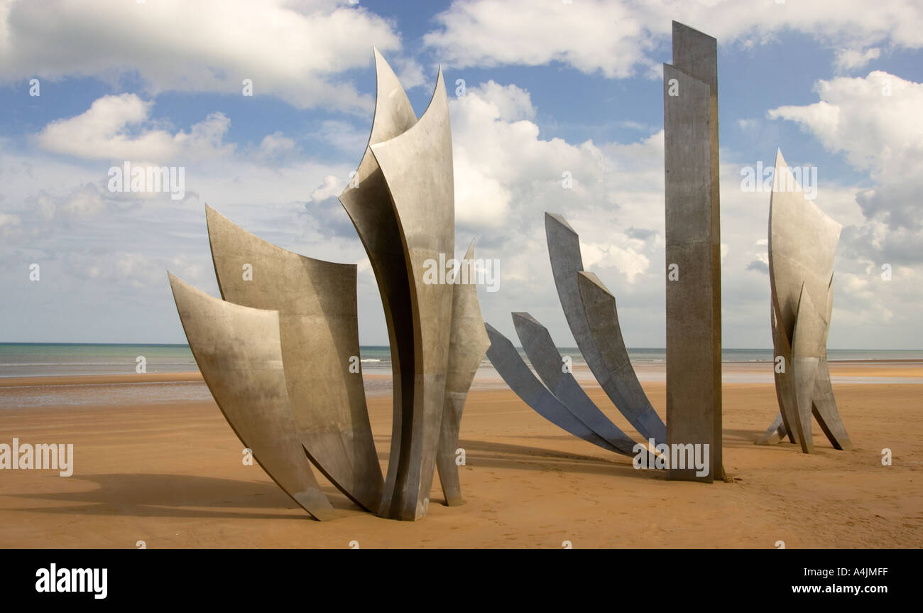 Les Braves sculpture at Omaha Beach, Normandy, France - WW2 D Day war memorial Stock Photo