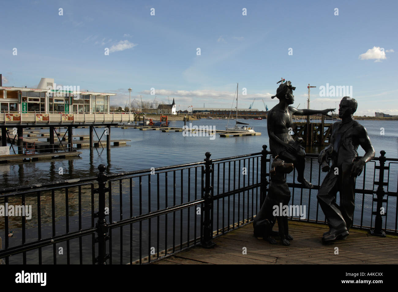 Cardiff bay statues hires stock photography and images Alamy