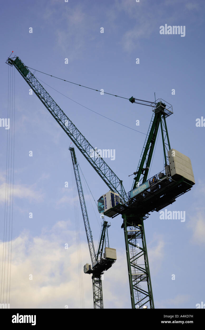 Tower cranes building industry hi-res stock photography and images - Alamy