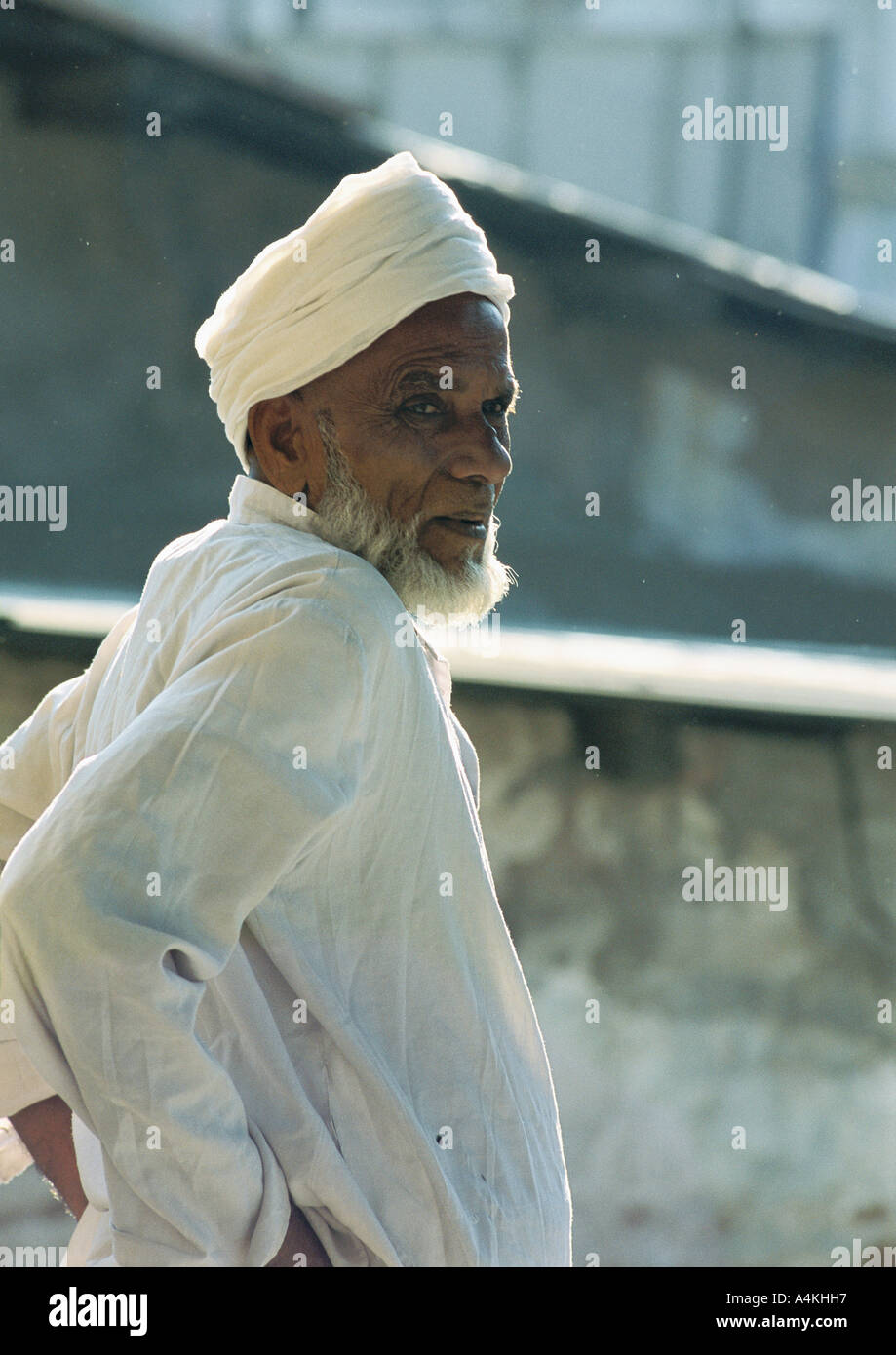 India, man in traditional clothing Stock Photo - Alamy