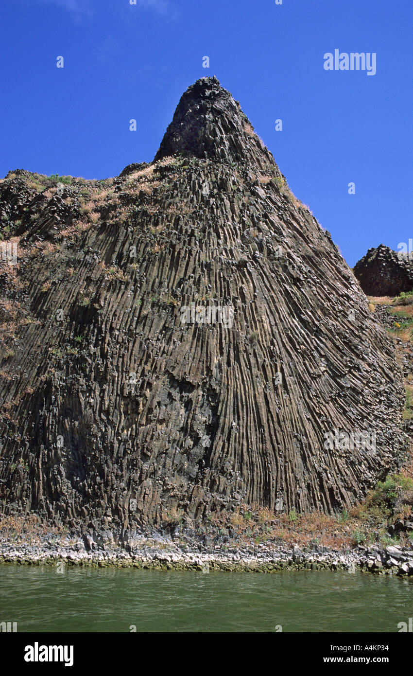 Columnar basalt on the Snake River in Idaho Stock Photo Alamy