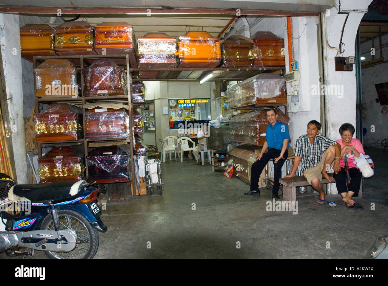 Malaysia chinese funeral hi-res stock photography and images - Alamy