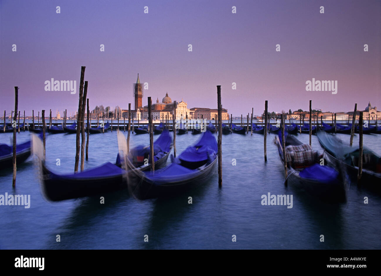 Venice gondala canal sunset hi-res stock photography and images - Alamy