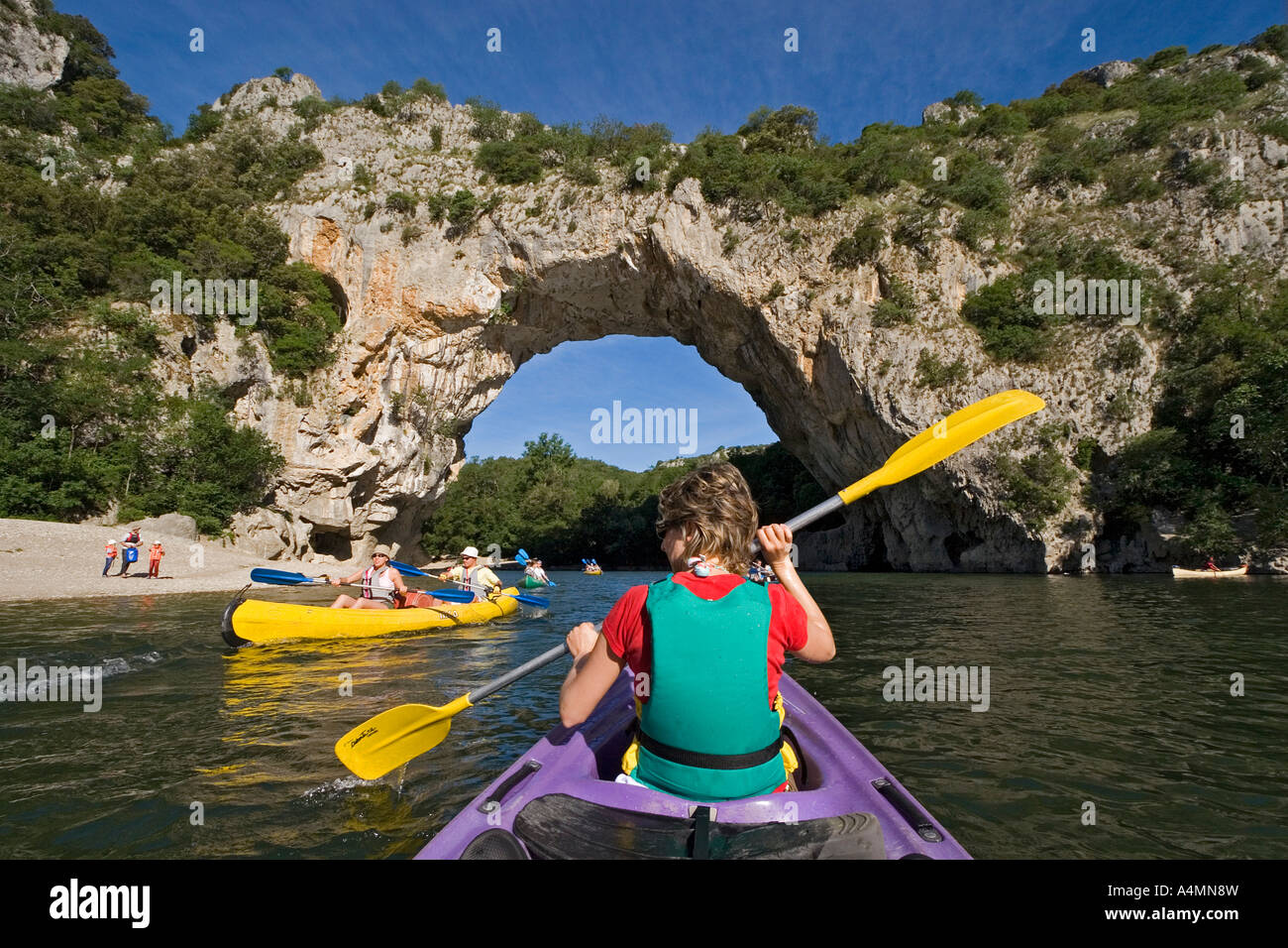 By the natural Arch, ascent of the gorges of the Ardeche river. Remontée des gorges de l'Ardèche au niveau de l'Arche naturelle. Stock Photo