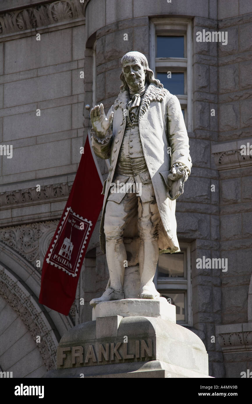 Benjamin Franklin statue in front of the Old Post Office Building in