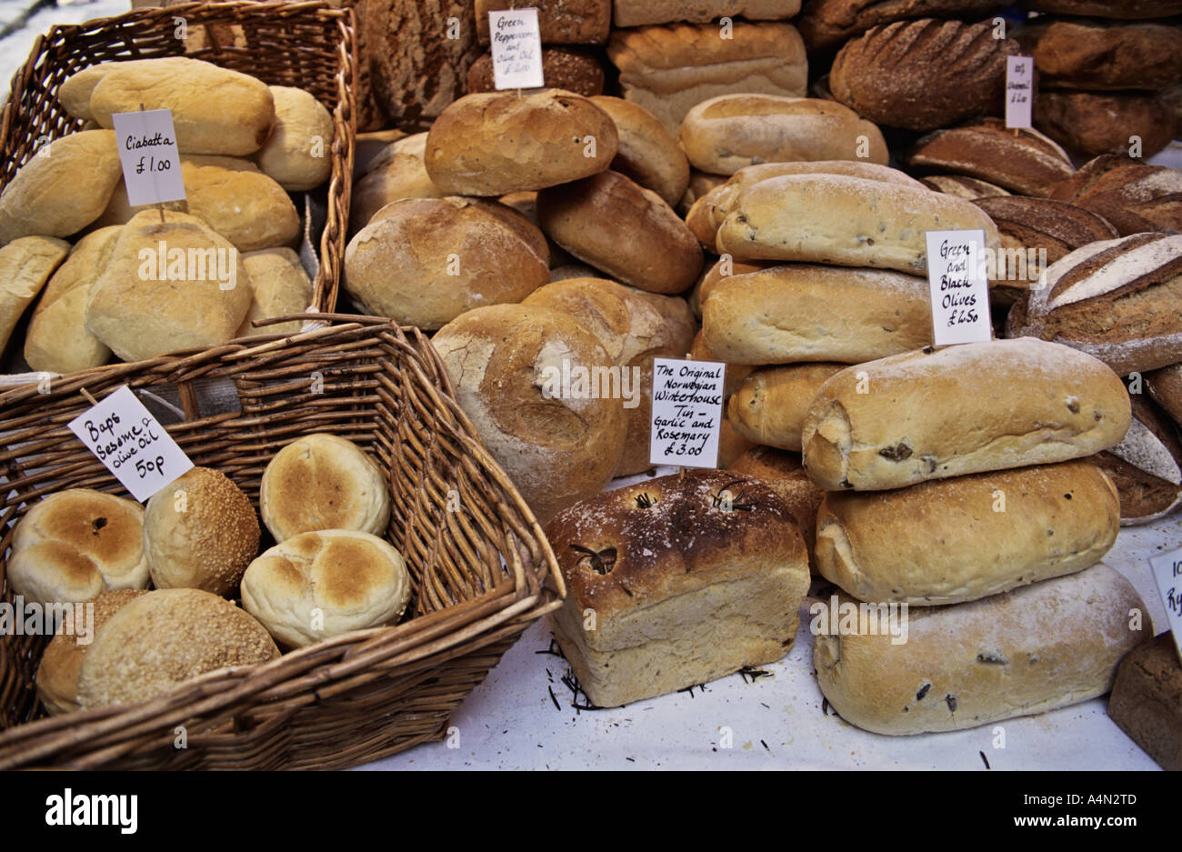 London, UK. Fresh organic bread for sale at a bakery stall in Borough Market Stock Photo Alamy