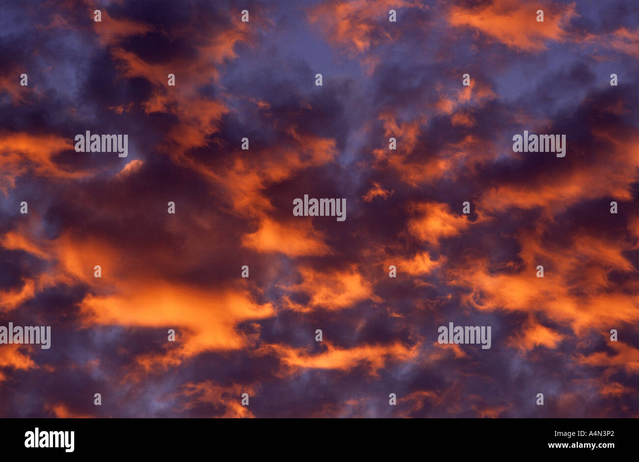 Red orange pink clouds sky hi-res stock photography and images - Alamy