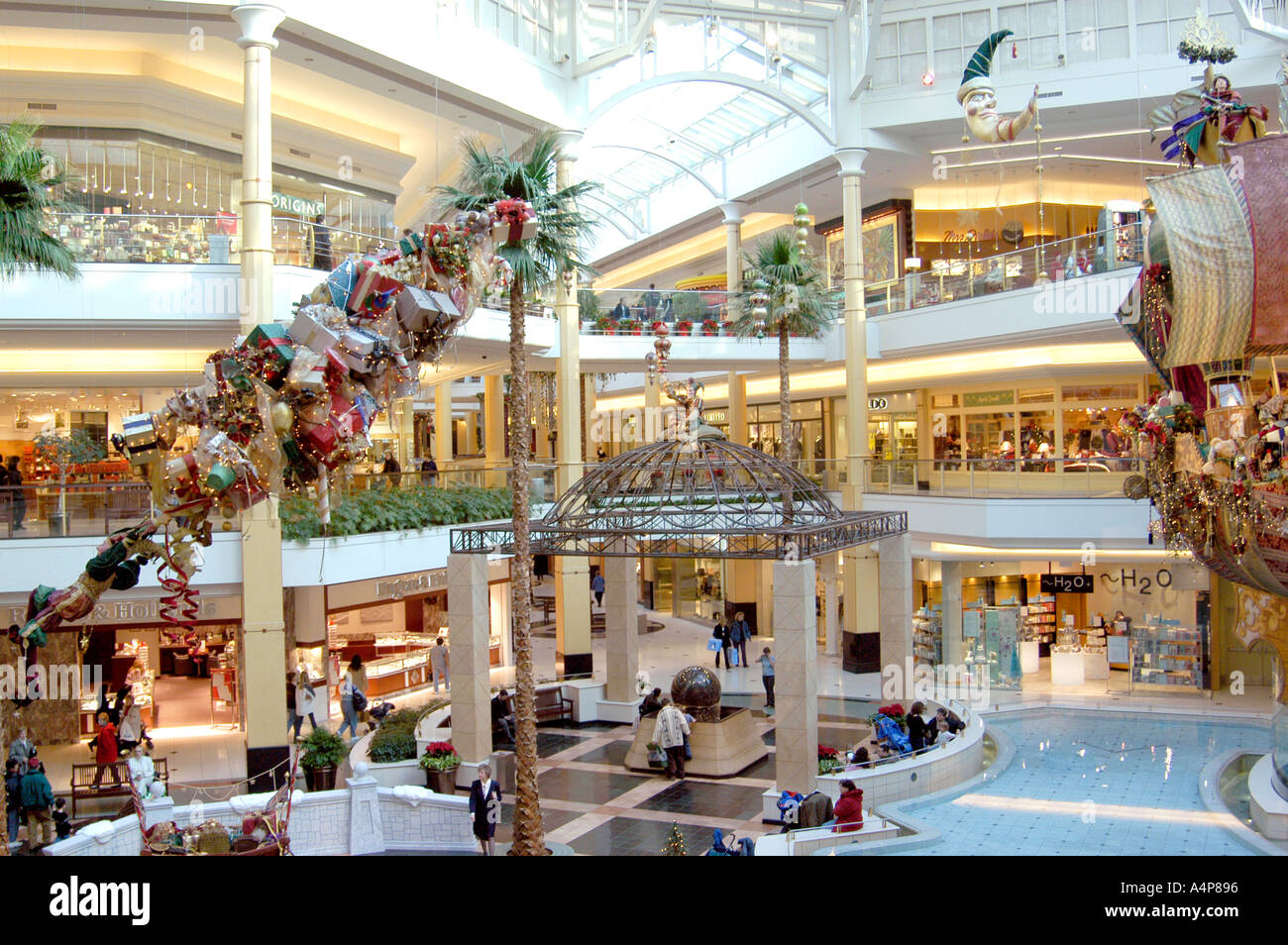 Inside a major shopping mall Pontiac Michigan Stock Photo Alamy