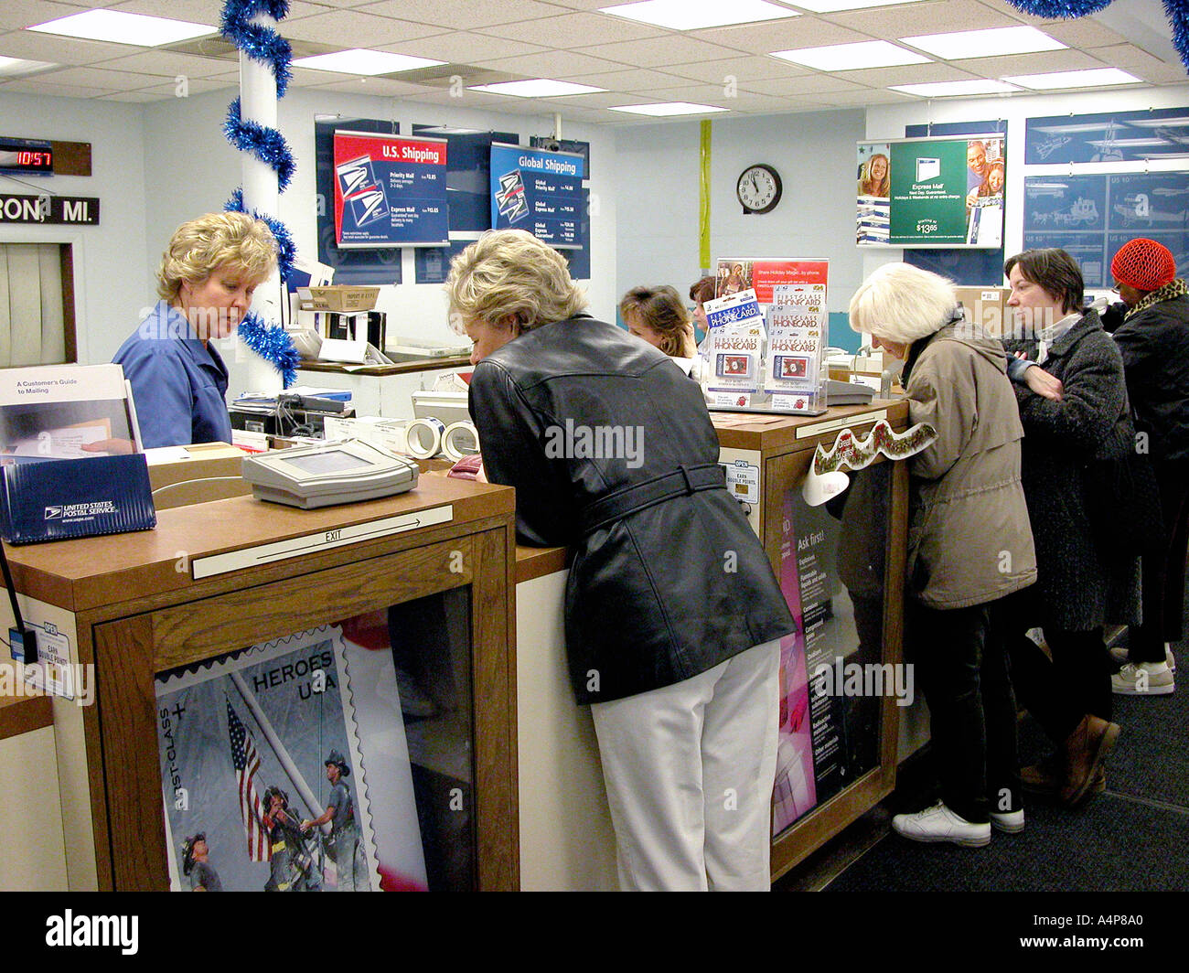 Activity at a U S Post Office during Christmas time Stock Photo - Alamy