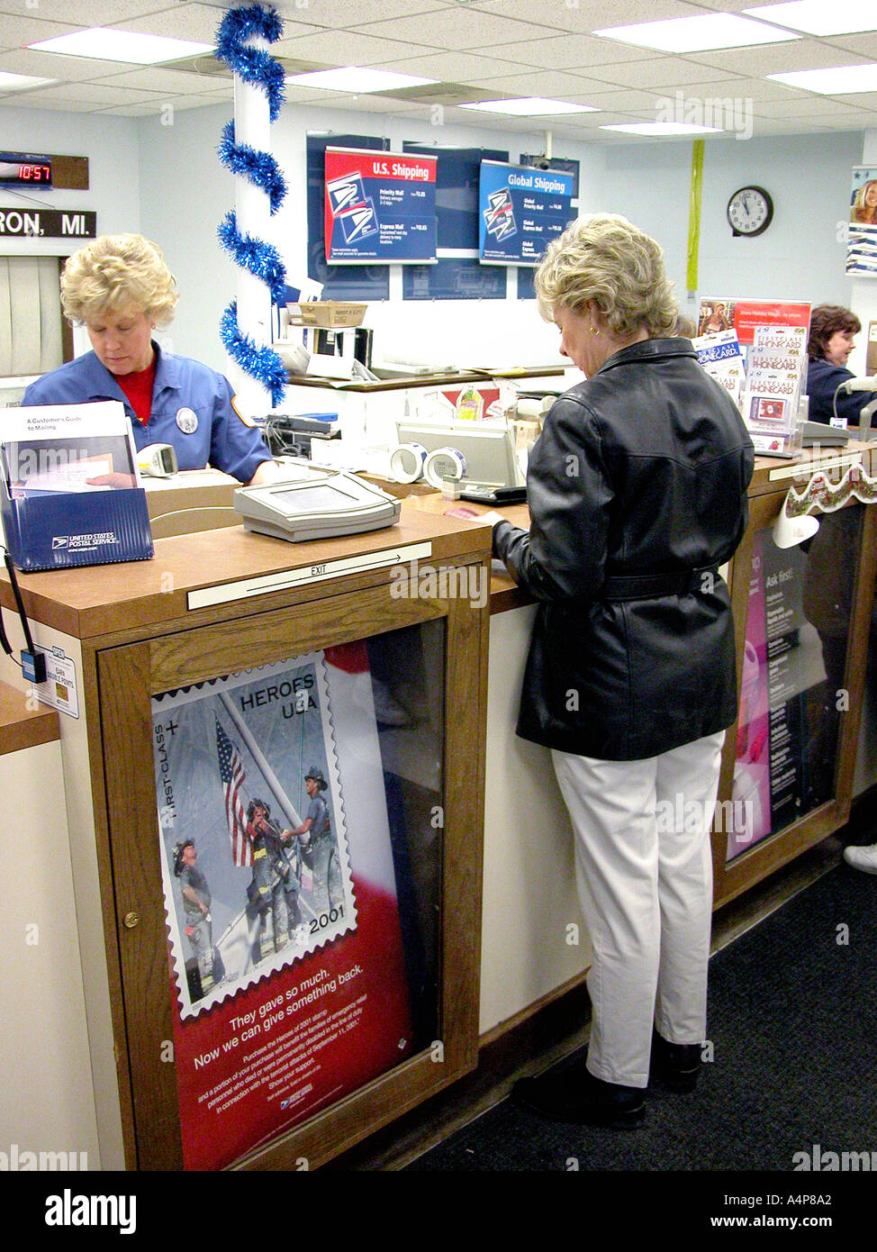 Activity at a U S Post Office during Christmas time Stock Photo - Alamy