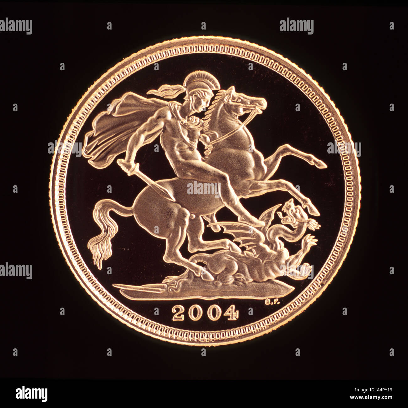 Gold sovereign 2004 Stock Photo
