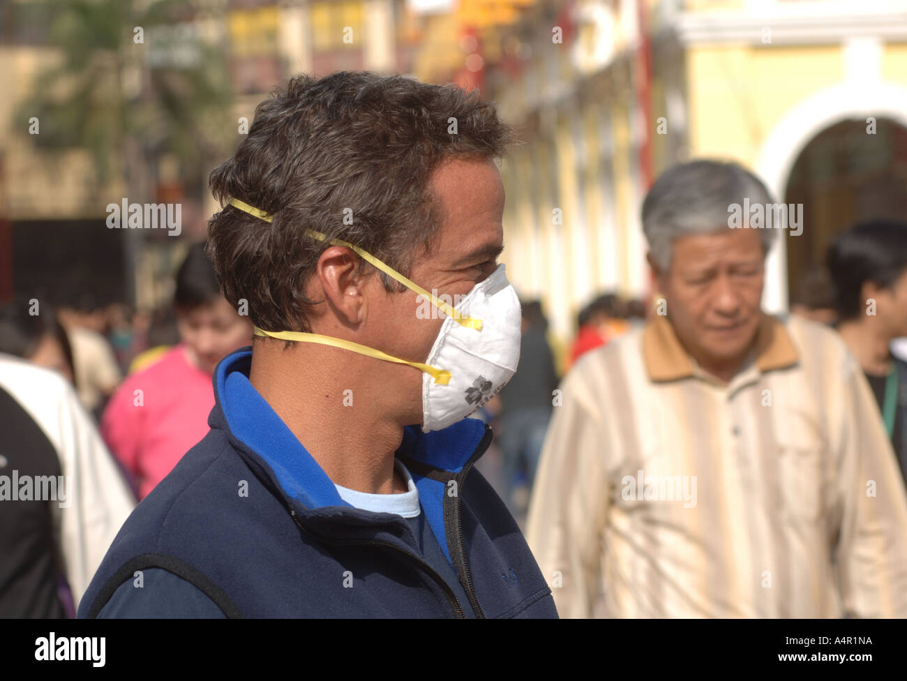 Tourist wearing pollution mask hi-res stock photography and images - Alamy