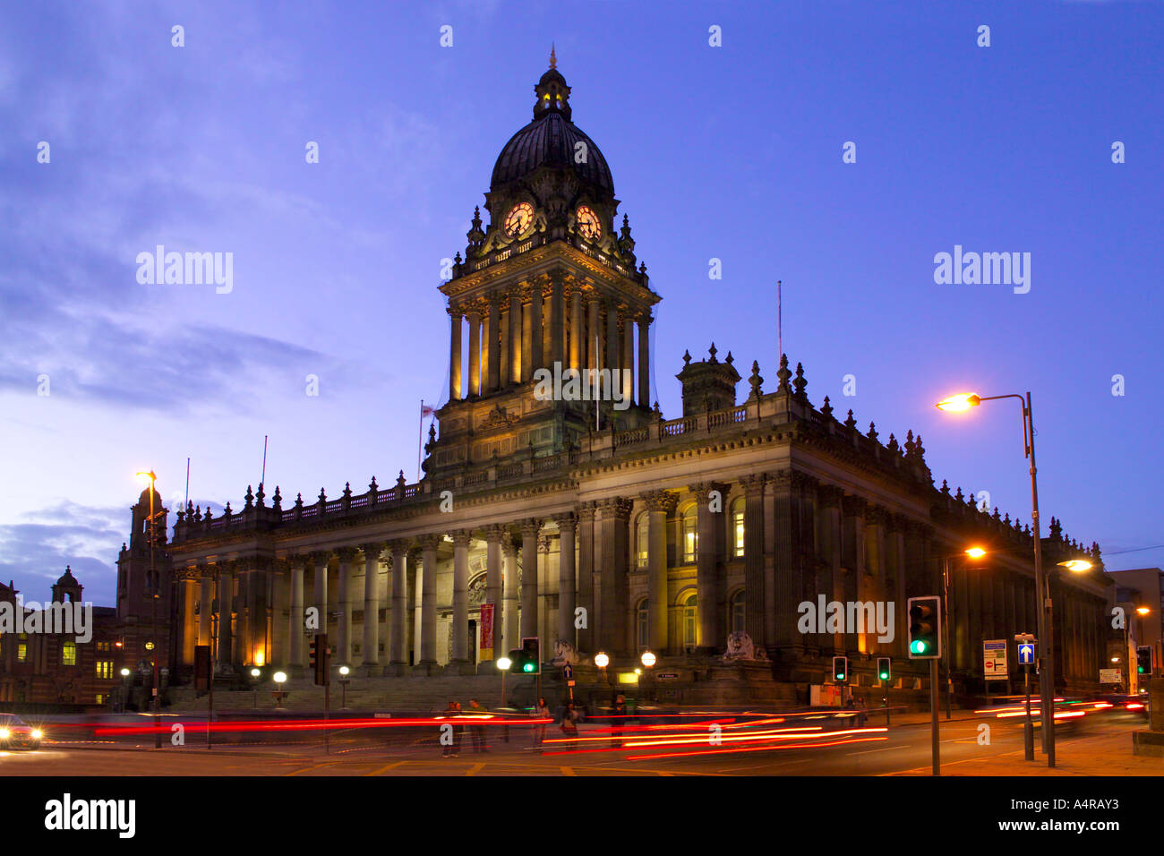 Leeds war memorial town hall hi-res stock photography and images - Alamy