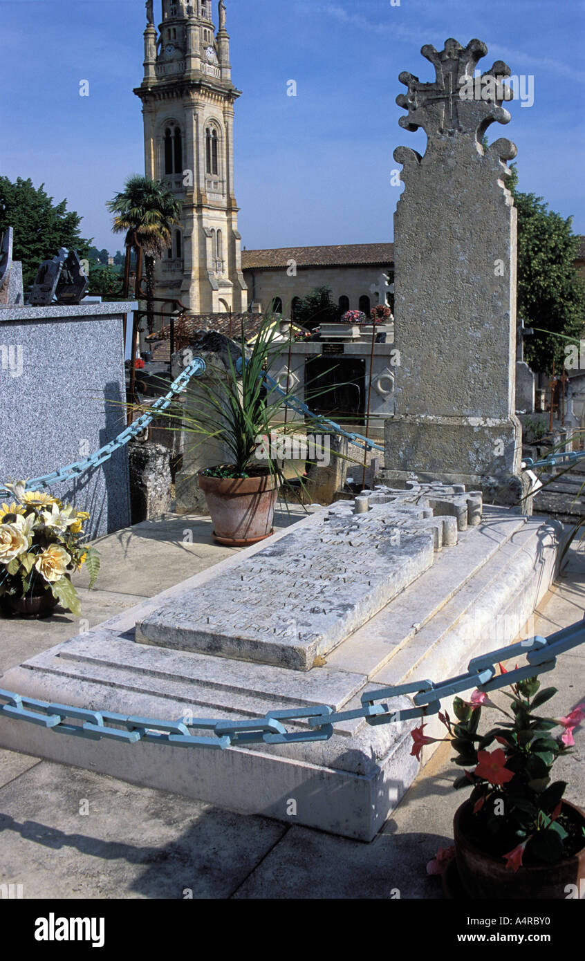 Toulouse-Lautrec Grave, Verdelais, France Stock Photo