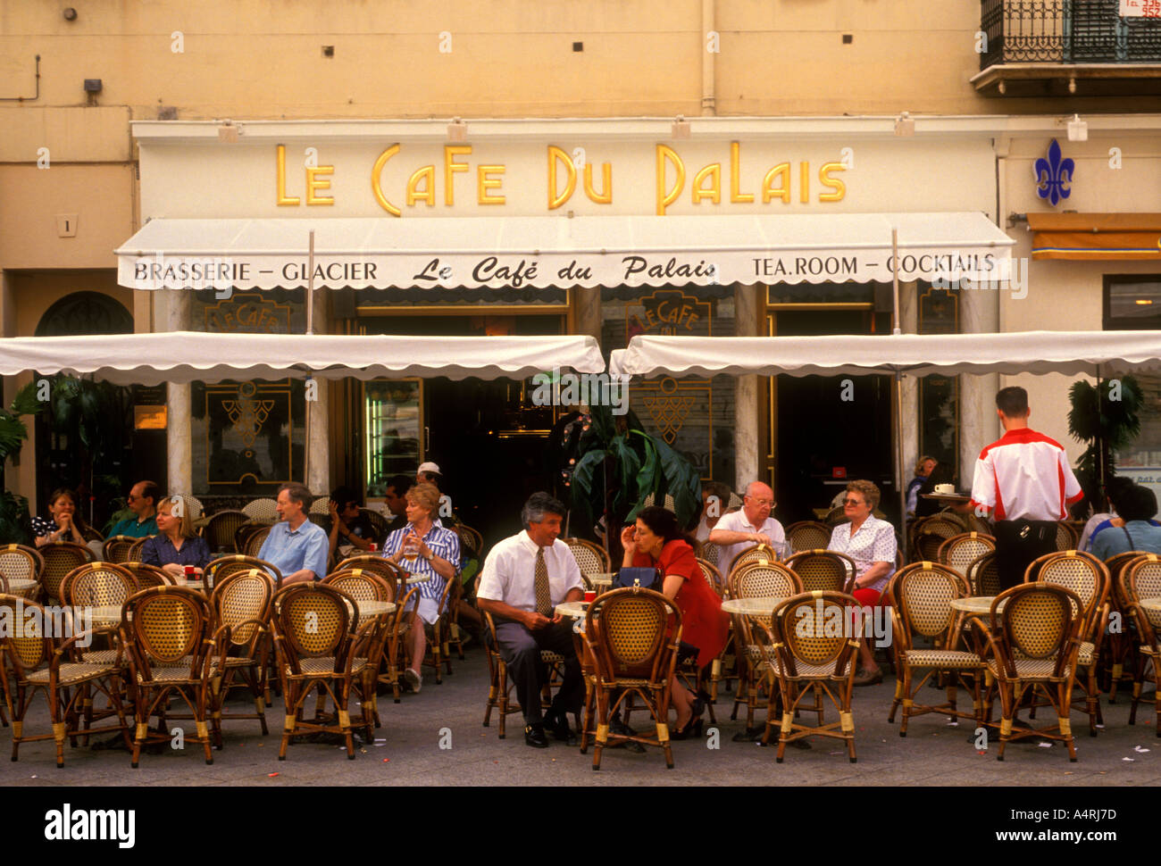 French people, tourists, eating, dining, Le Cafe du Palais Stock Photo