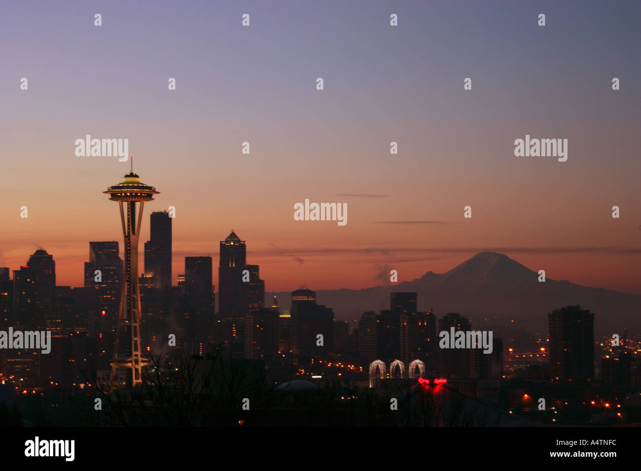 Sunset over the skyline of downtown Seattle with the space needle from ...