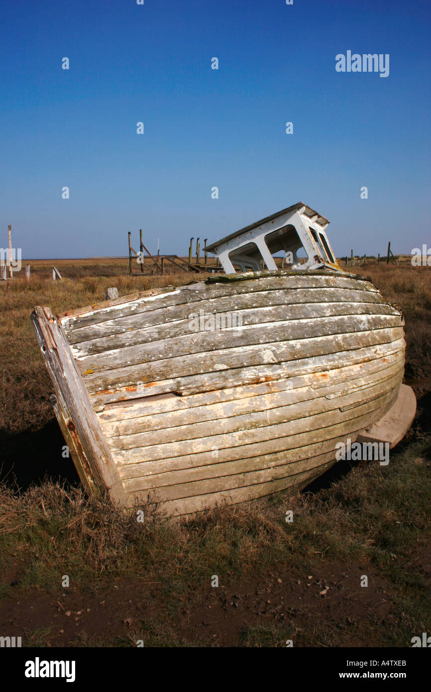 Wreck old boat hi-res stock photography and images - Alamy