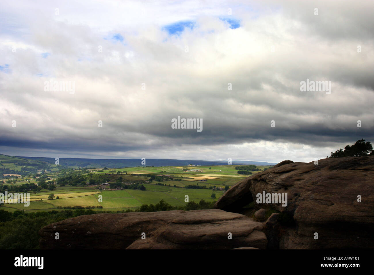 Heavy rain rocks hi-res stock photography and images - Alamy