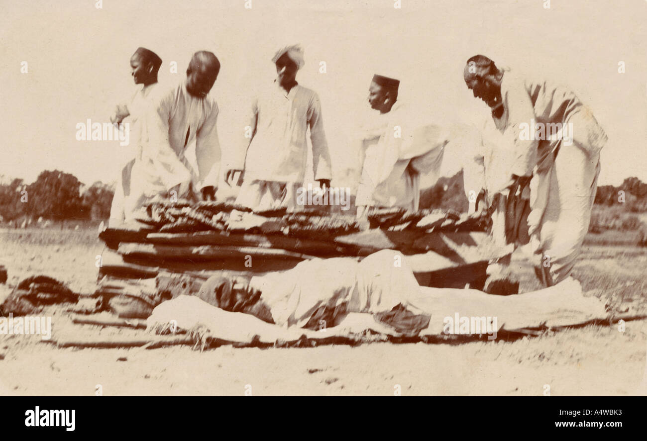 Indian burning funeral pyre hires stock photography and images Alamy