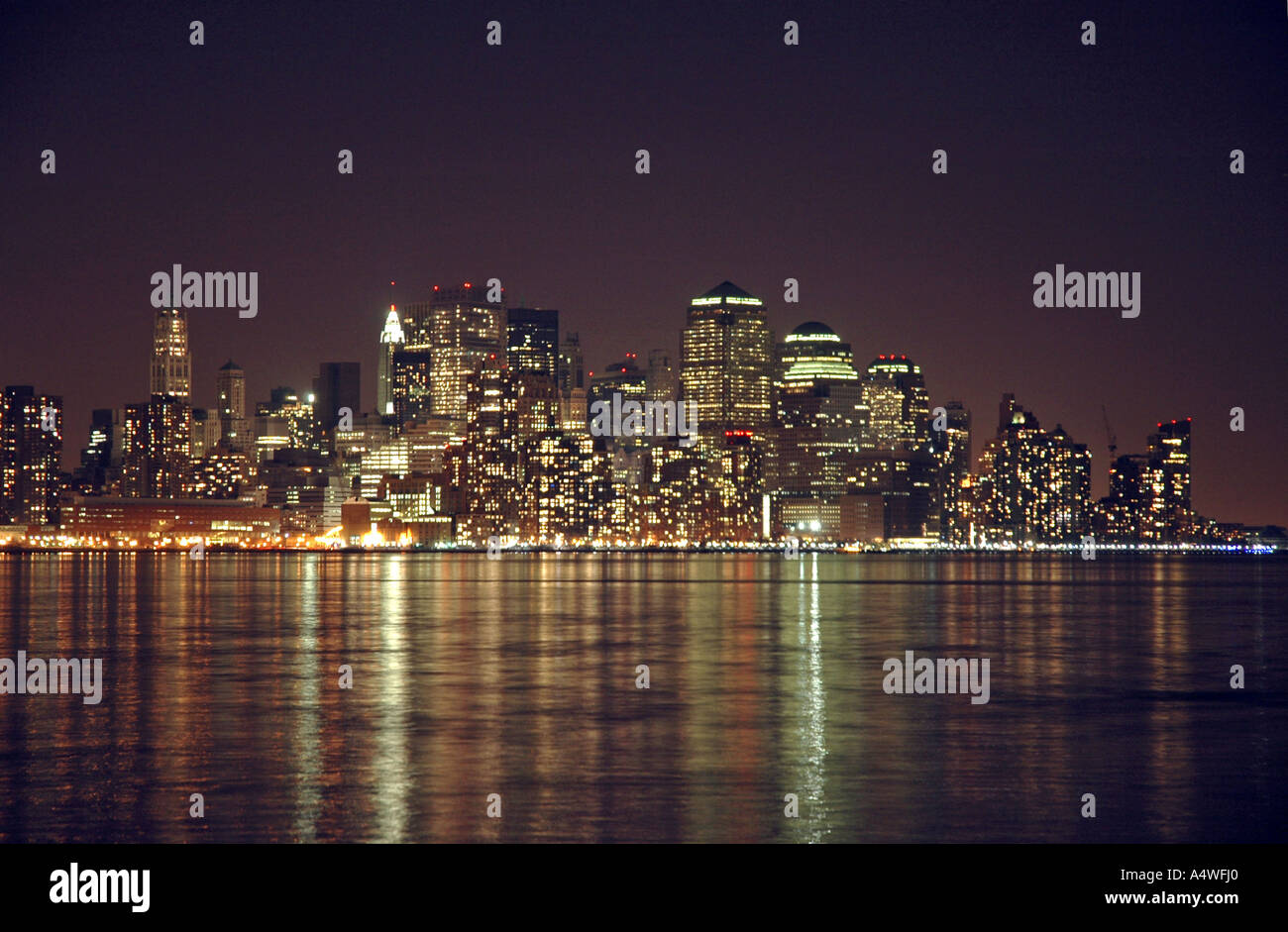 Manhattan skyline night hi-res stock photography and images - Alamy