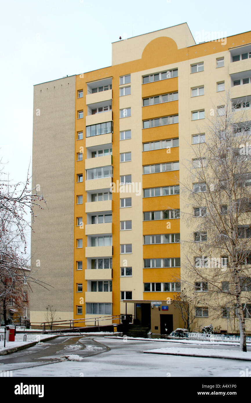 Apartment block reside hi-res stock photography and images - Alamy