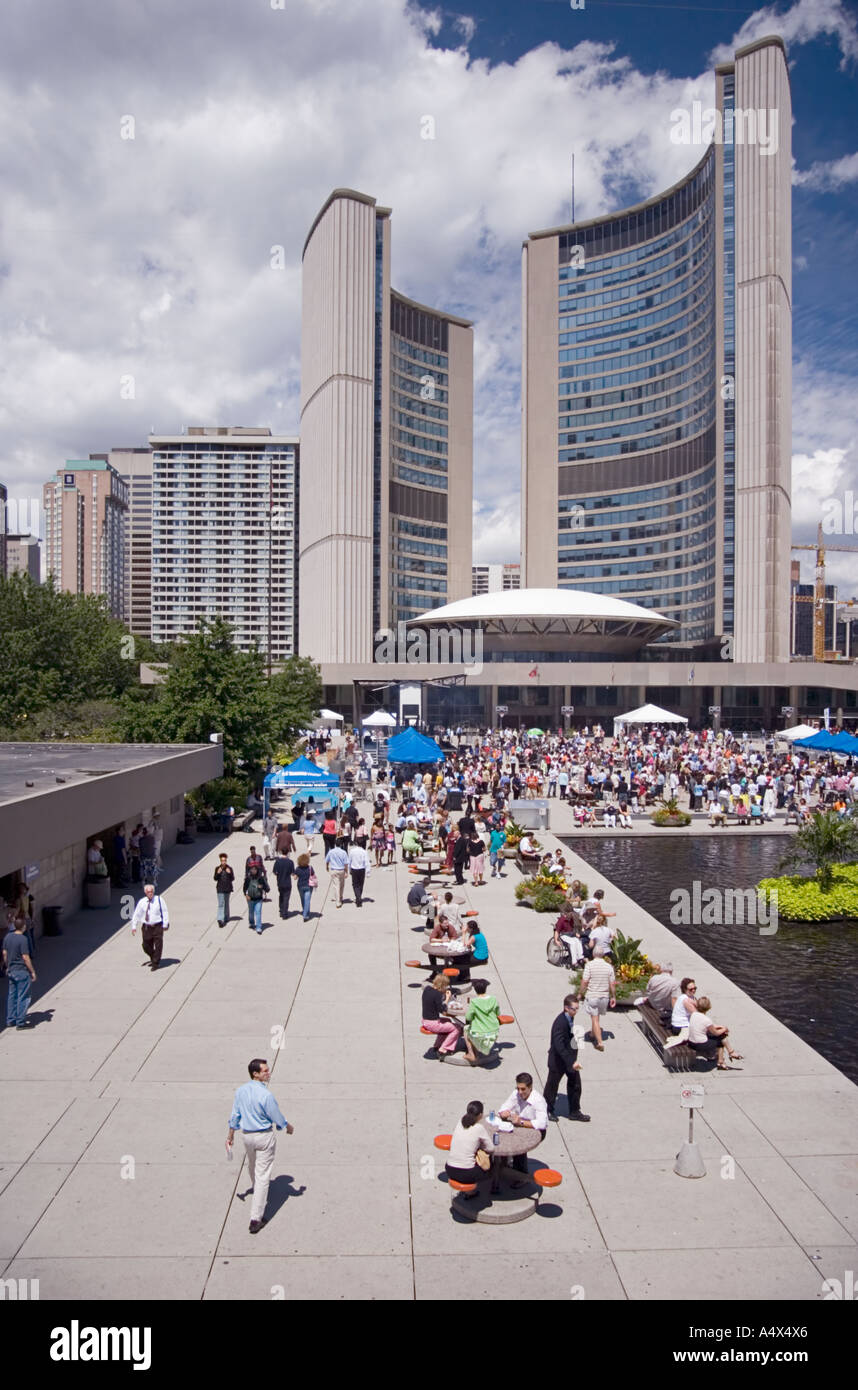 City Hall, Nathan Phillips Square, Toronto, Ontario, Canada Stock Photo Alamy