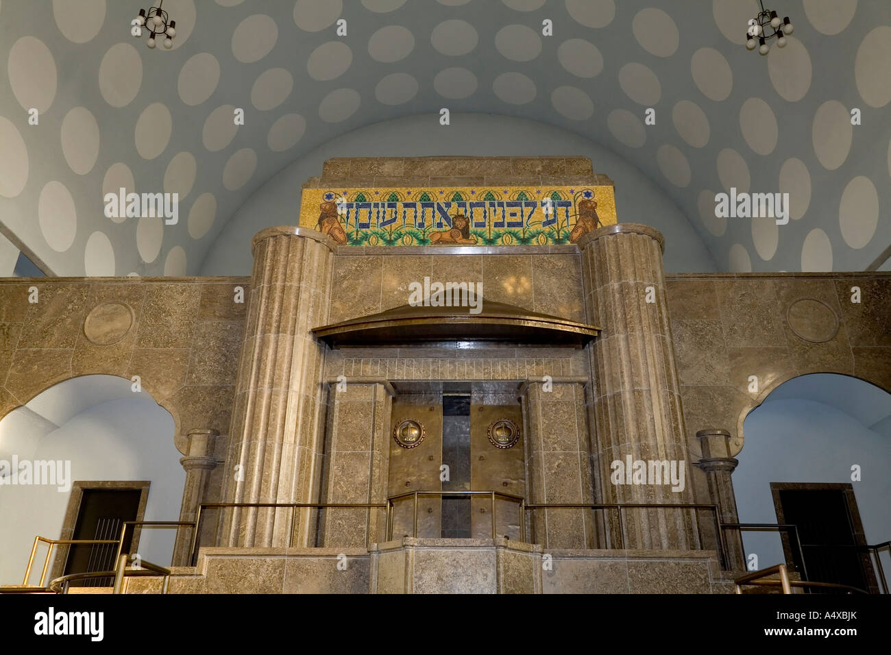 Synagogue synagogues temples thora town towns tradition traditional