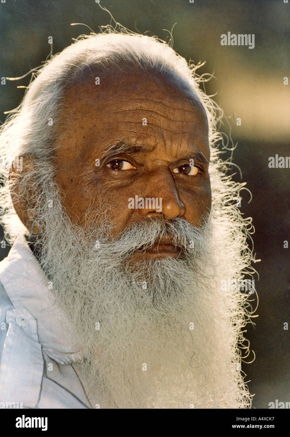 An old man with white beard hi-res stock photography and images - Alamy