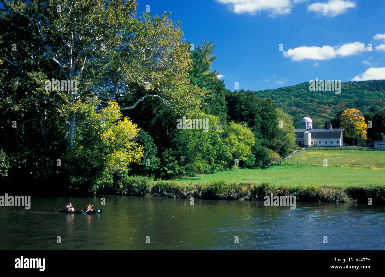 Housatonic river canoe hires stock photography and images Alamy